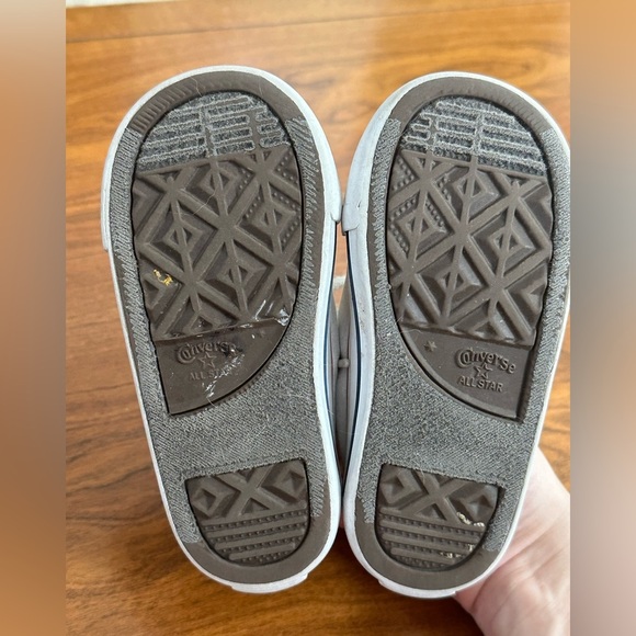 Converse Kids Chuck Taylor All Star Low Top Sneakers – White, Size 7 Infant - Picture 5 of 7